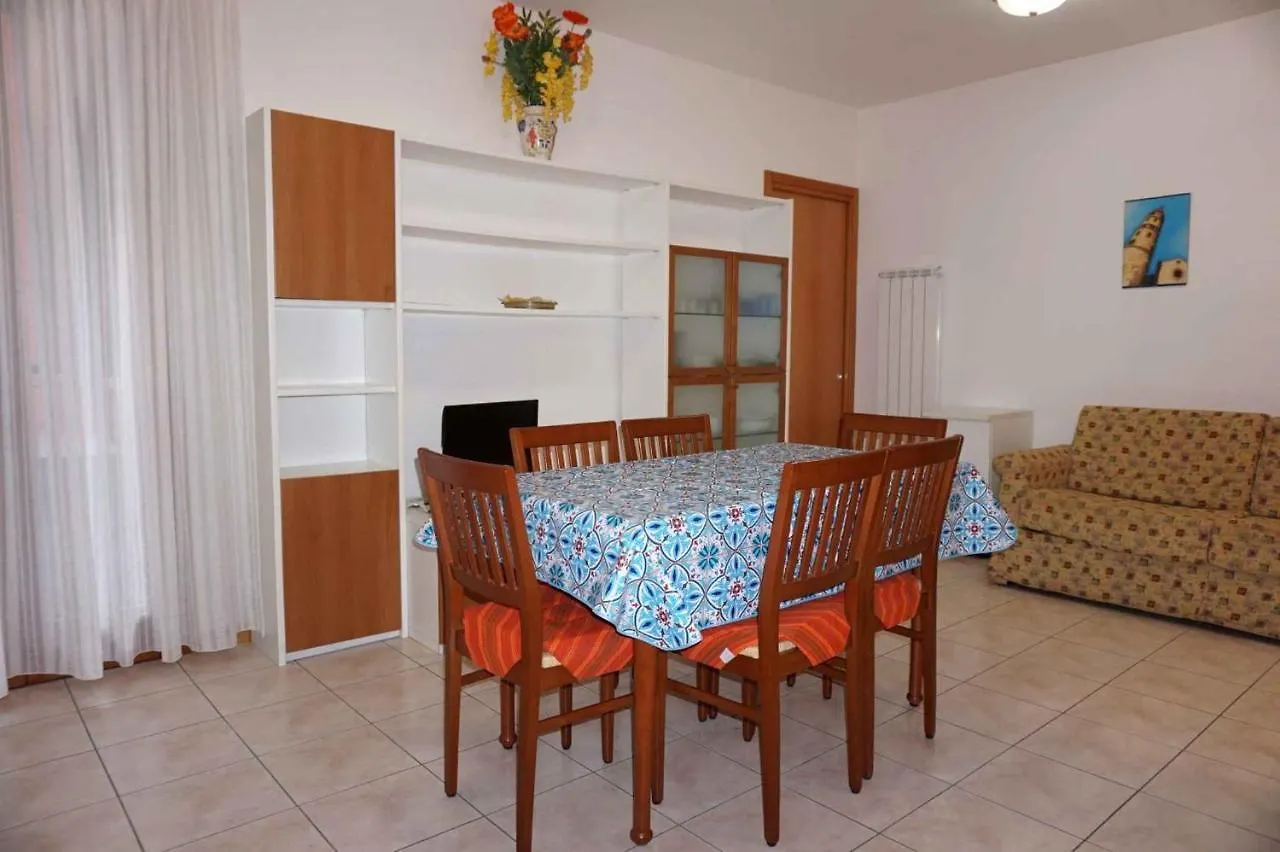 Apartment In Porto Santa Margherita 40285